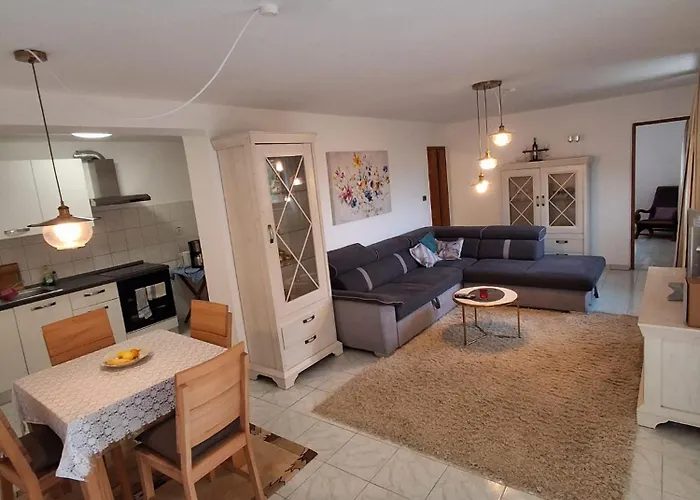 Me Living - - Stadtnaehe Appartamento Pola